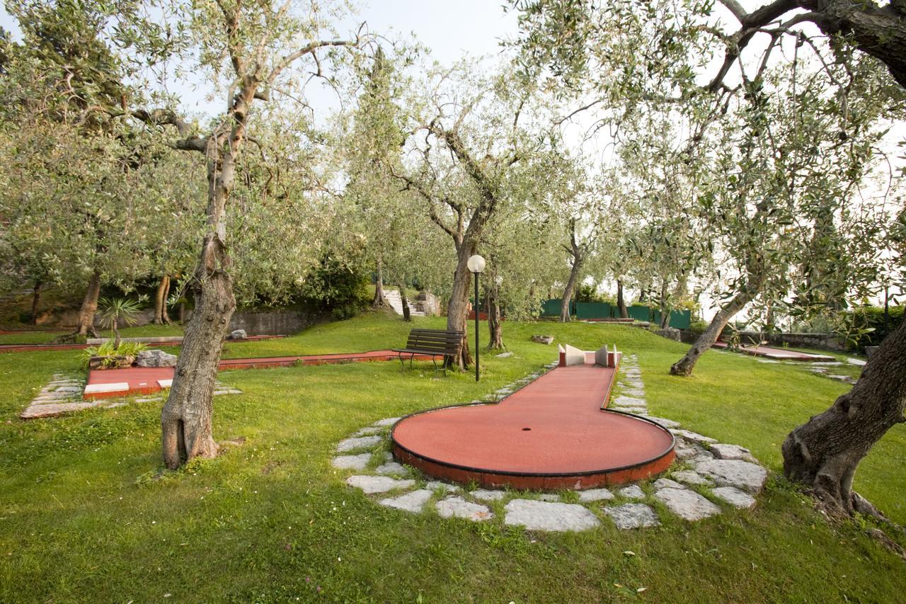 Villaggio Albergo Casa E Lago Brenzone Extérieur photo